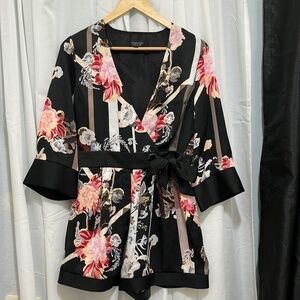 Top shop Floral 3/4 Sleeve Romper with Bow Belt a252